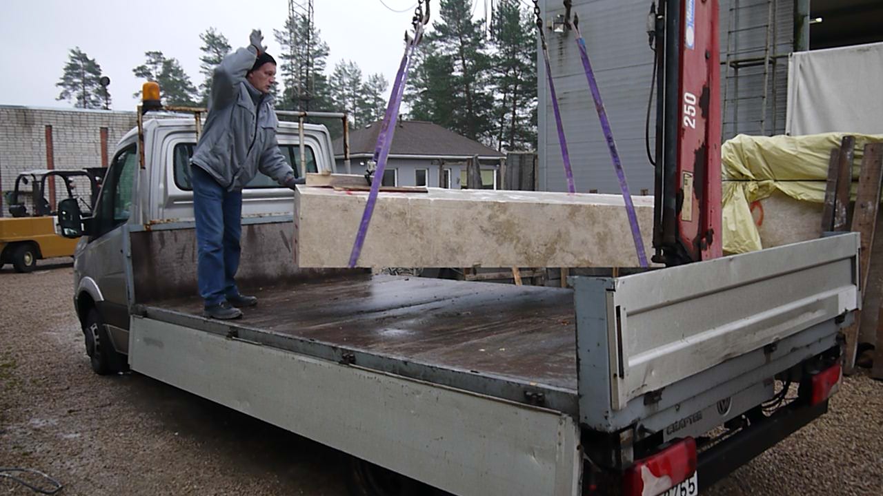 TRANSPORTATION OF MARBLE AND GRANITE